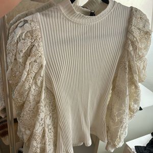 New with tags Beulah puff sleeve sweater